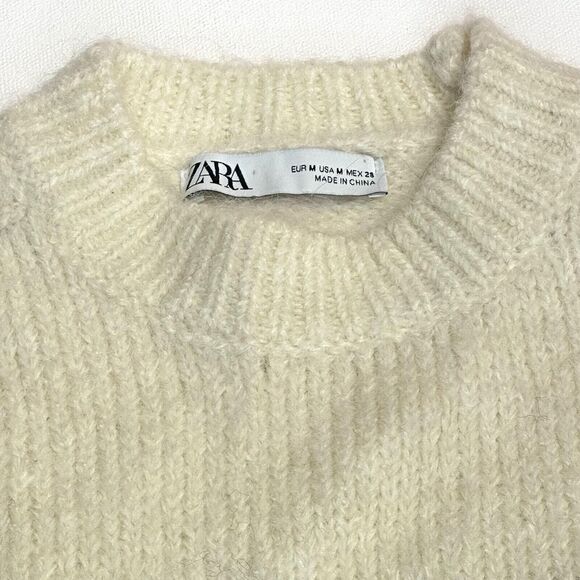 Zara Women's White and Navy Jumper with Bottons size M 99% wool - Picture 6 of 10